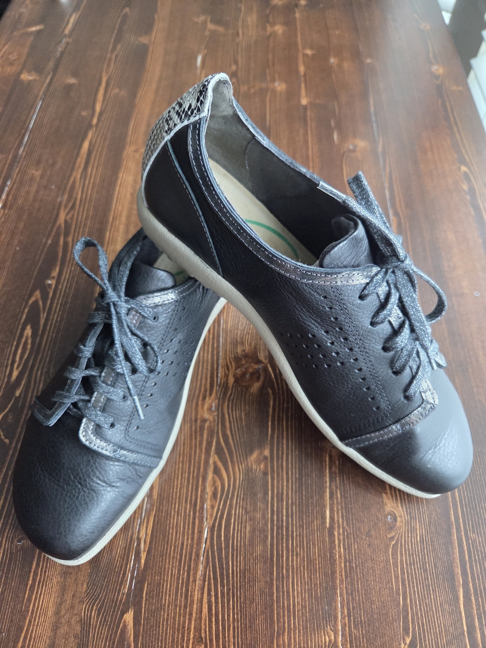 Naot Avena Black Lace-Up Leather Sneakers
